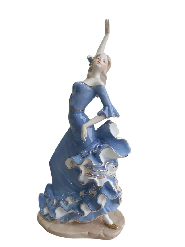 Rosa_Flamenca_-_Pink_&_Gold_Porcelain_Dancer_Sculpture