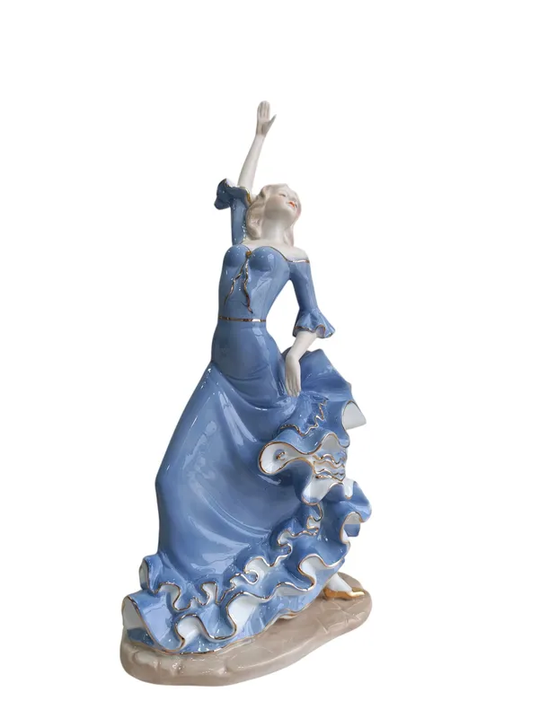 Rosa_Flamenca_-_Pink_&_Gold_Porcelain_Dancer_Sculpture