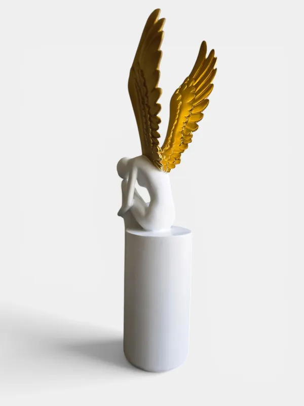 White_&_Golden_Lady_with_Wings