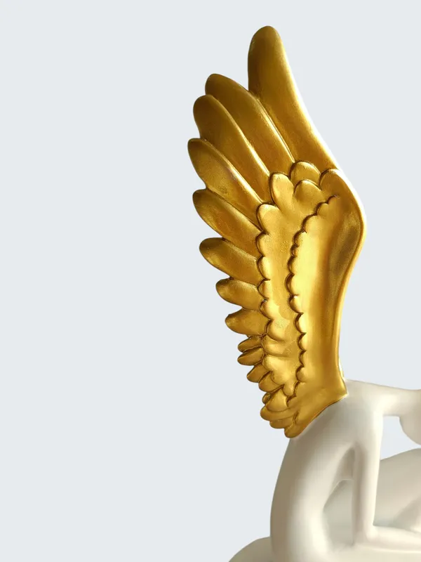 White_&_Golden_Lady_with_Wings