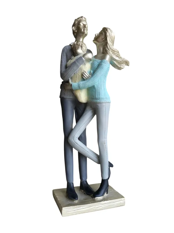 Silver_Family_With_Newborn