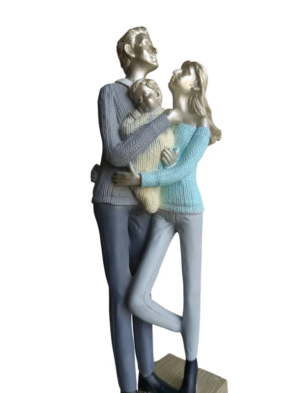 Silver_Family_With_Newborn