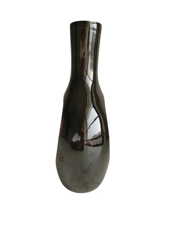 The_Black_Donut_Vase_-_"Midnight_Loop"