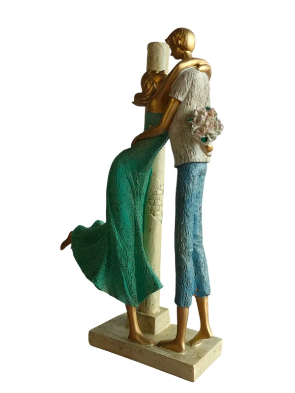 The_Green_Couple_Figurine_-_"Eternal_Embrace