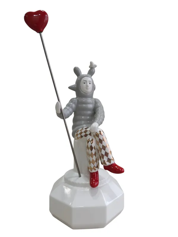 The_Lover_-_Sculpture_by_Jaime_Hayon_for_Lladr�
