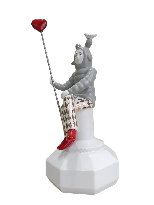 The_Lover_-_Sculpture_by_Jaime_Hayon_for_Lladr�