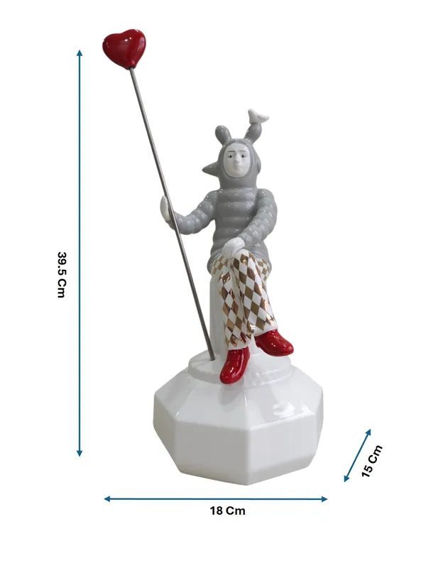 The_Lover_-_Sculpture_by_Jaime_Hayon_for_Lladr�