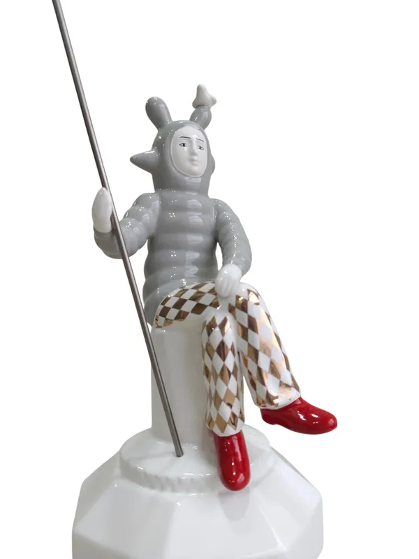 The_Lover_-_Sculpture_by_Jaime_Hayon_for_Lladr�