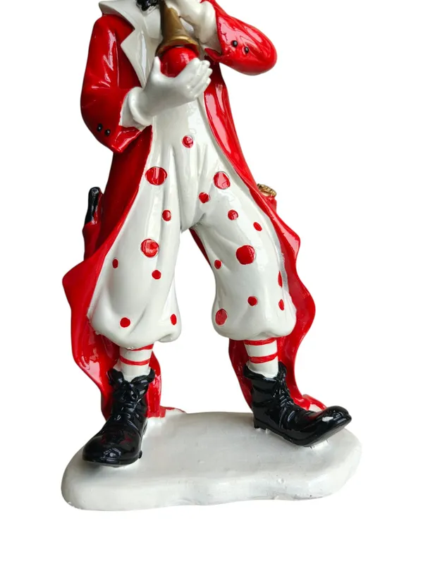 Vintage_Musical_Clown_Playing_Flute