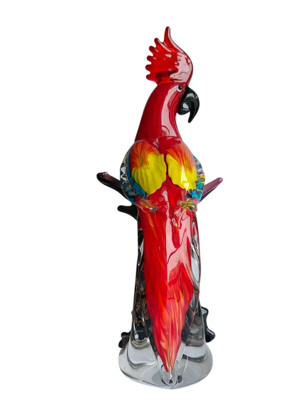 Vibrant_Red_Parrot_Glass_Decorative_Figurine