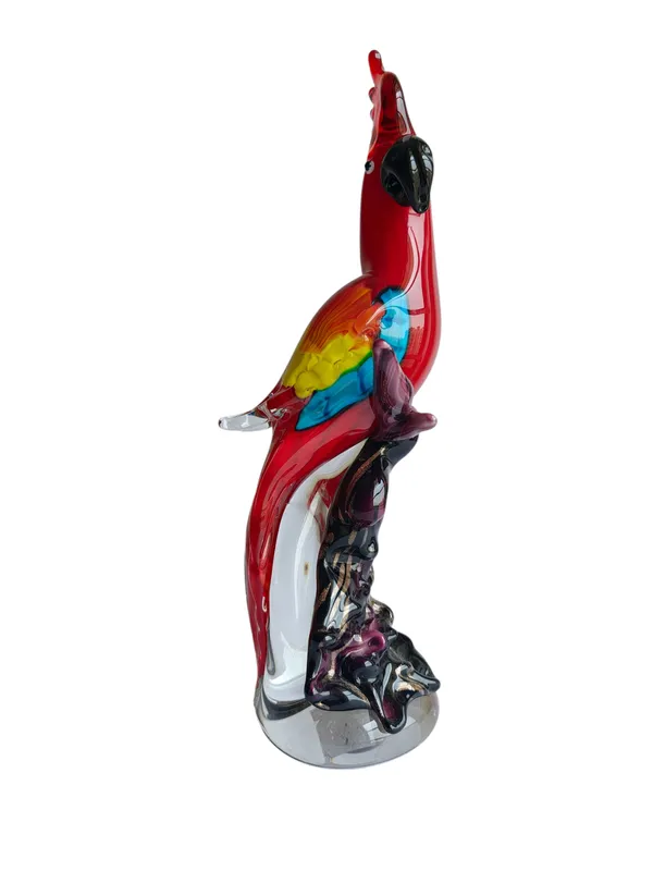 Vibrant_Red_Parrot_Glass_Decorative_Figurine