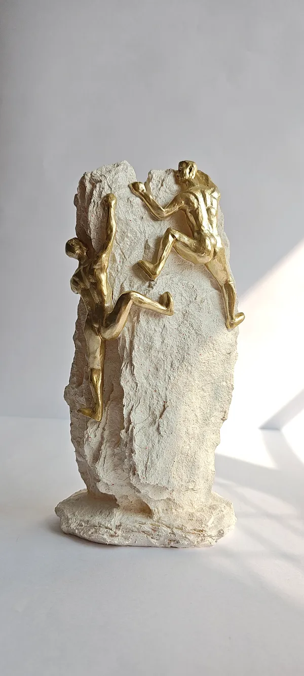 2men_on_1_rock