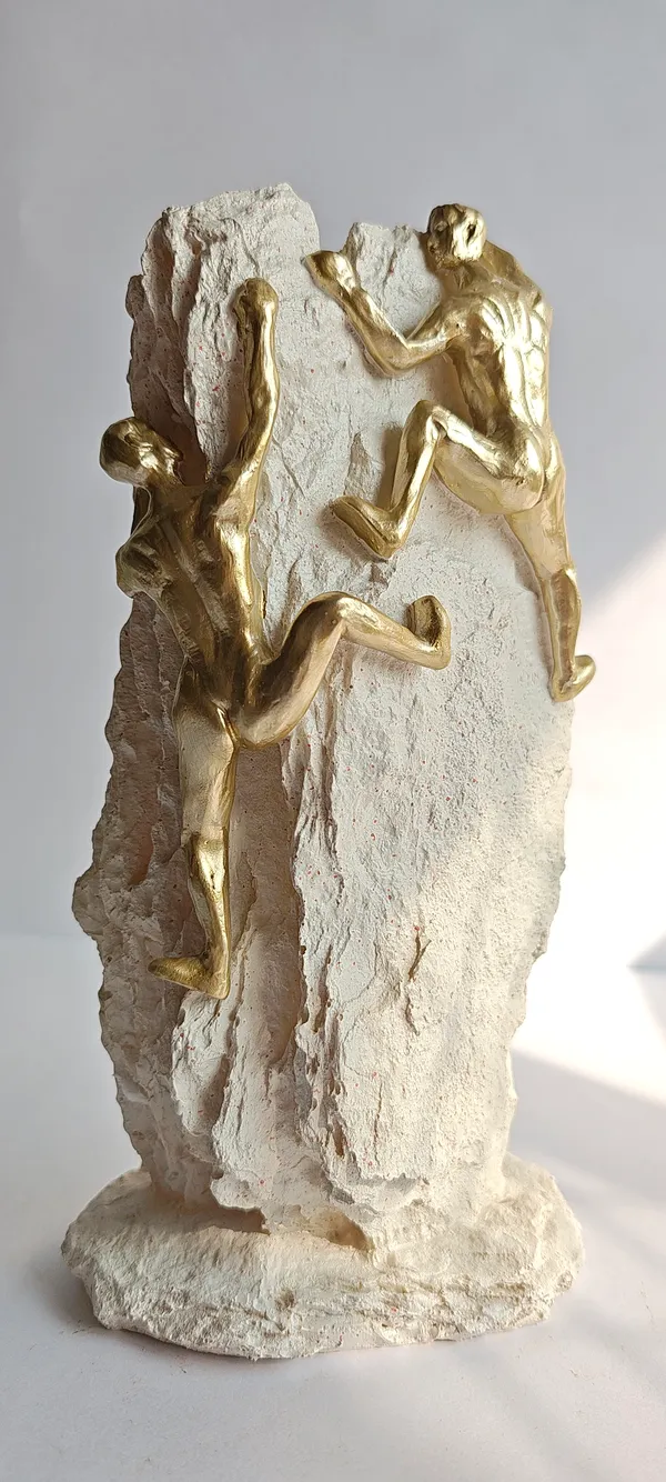 2men_on_1_rock