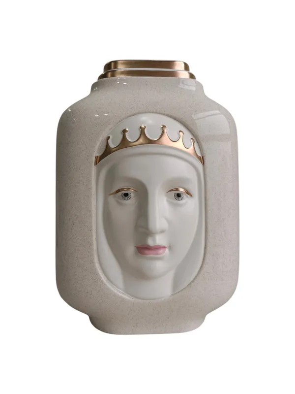 Royal_Face_Ceramic_Vase_with_Crown_Design