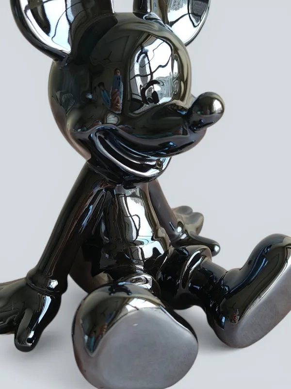 Black_Sitting_Mickey