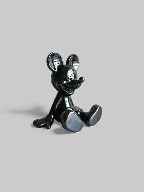 Black_Sitting_Mickey