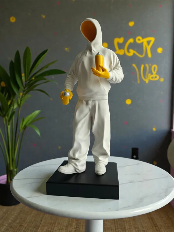Hollow_man_Spray