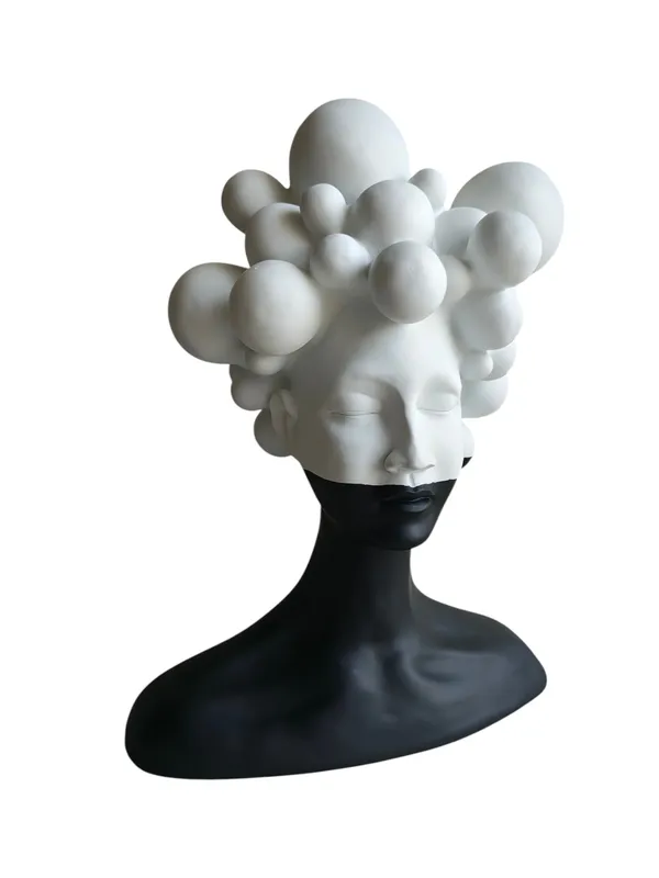 Dreaming_Cloud_Woman_Bust_Large-Bubble_Hair_Lady