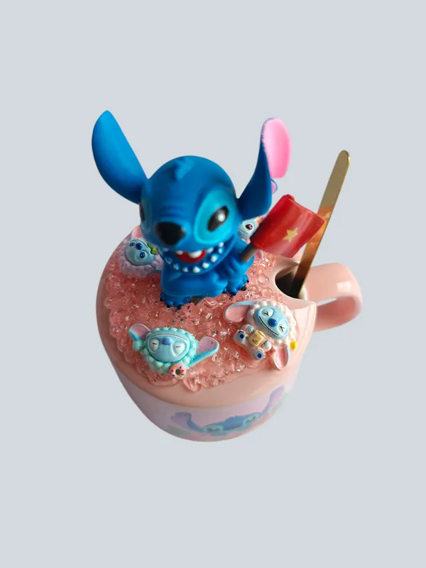 Stitch_3D-_Mug_&_Lid_Set_-_Cheer_Flag_Strawberry_Edition