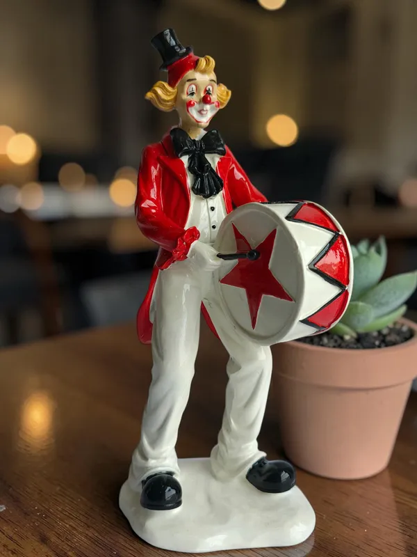 Drum_Shield_Clown_Figurine