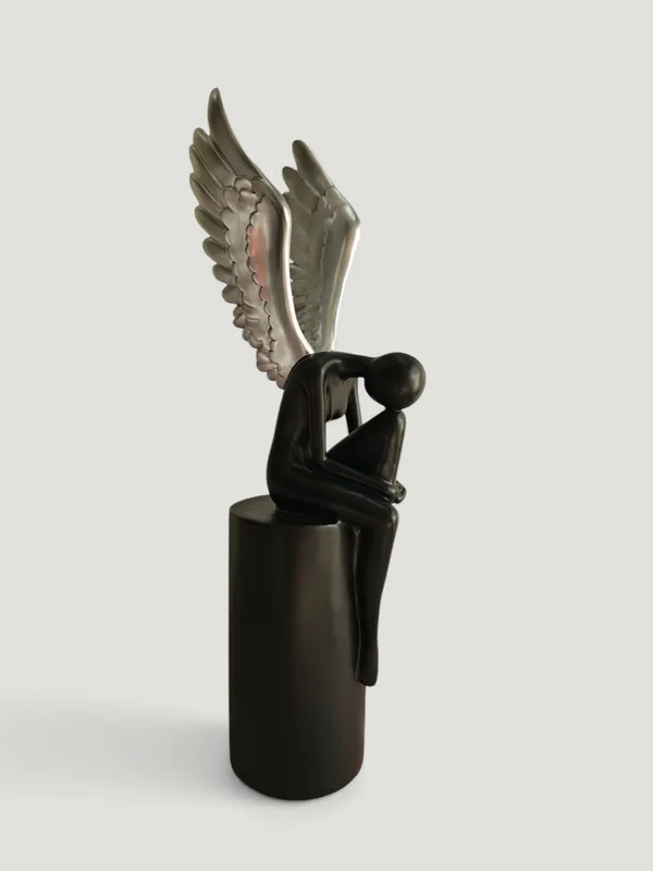 Black_&_Silver_Lady_with_Wings