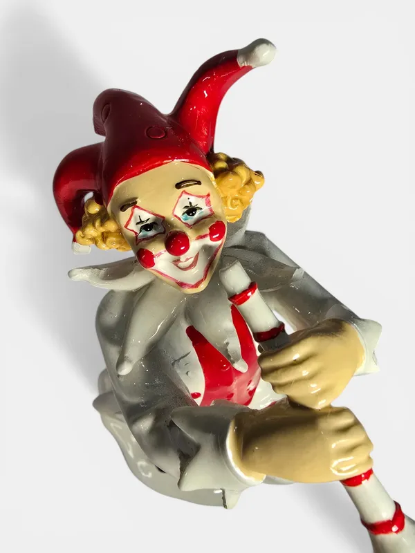 Clown_with_Pipe
