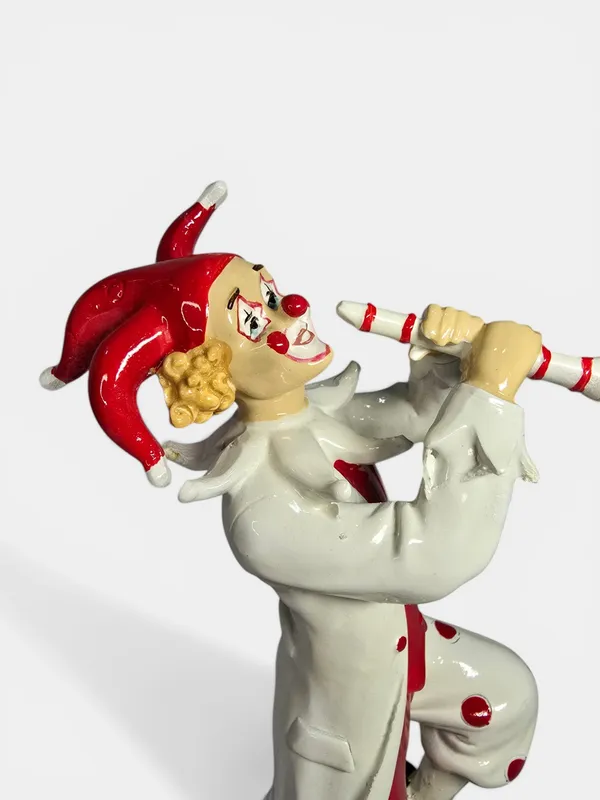 Clown_with_Pipe