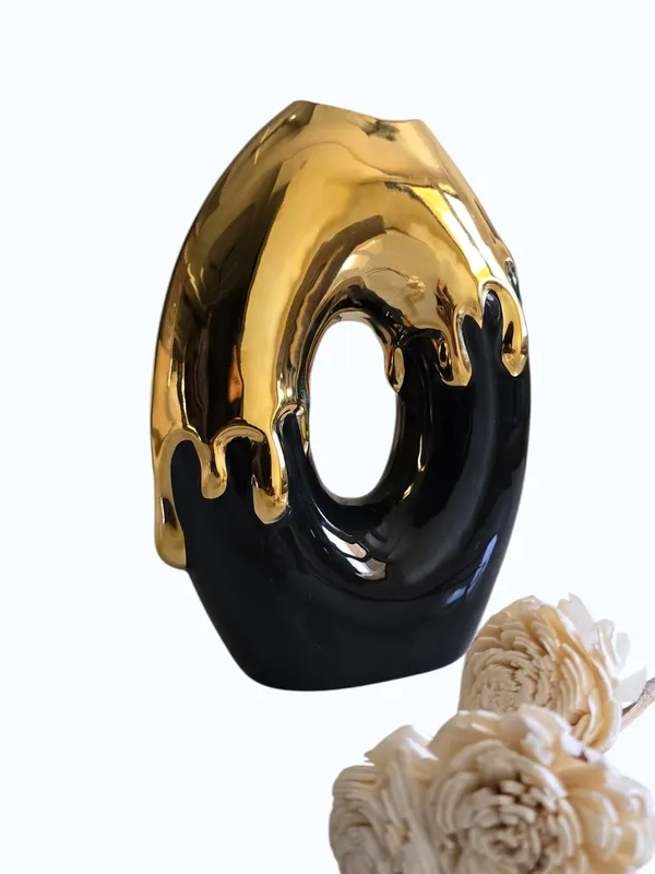Black_&_Golden_Ceramic_Premium_Melting_Gold_Vase
