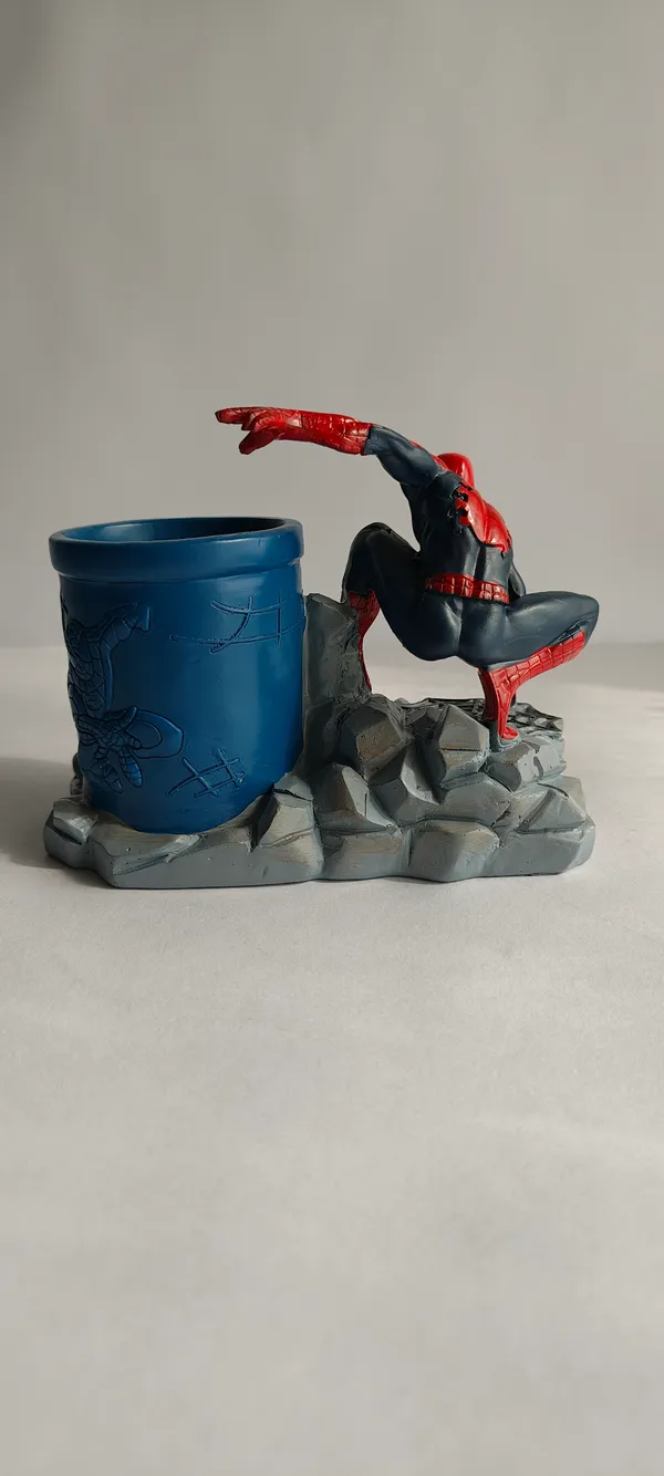 Spiderman_Pen_Stand