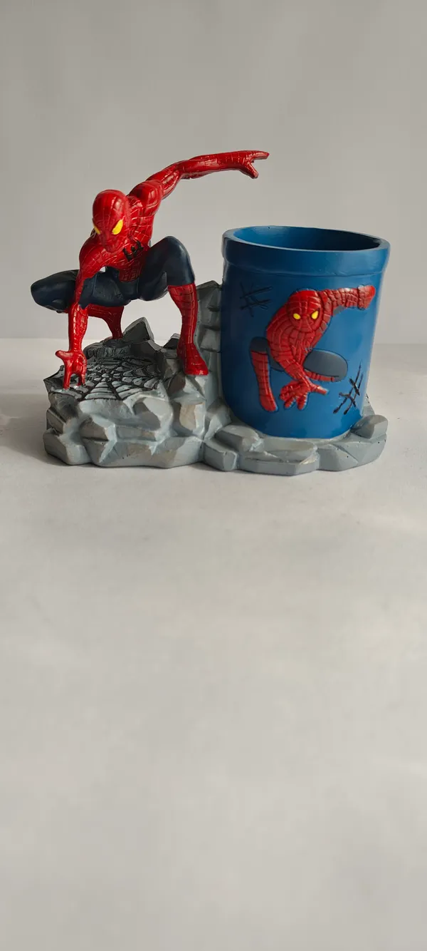 Spiderman_Pen_Stand