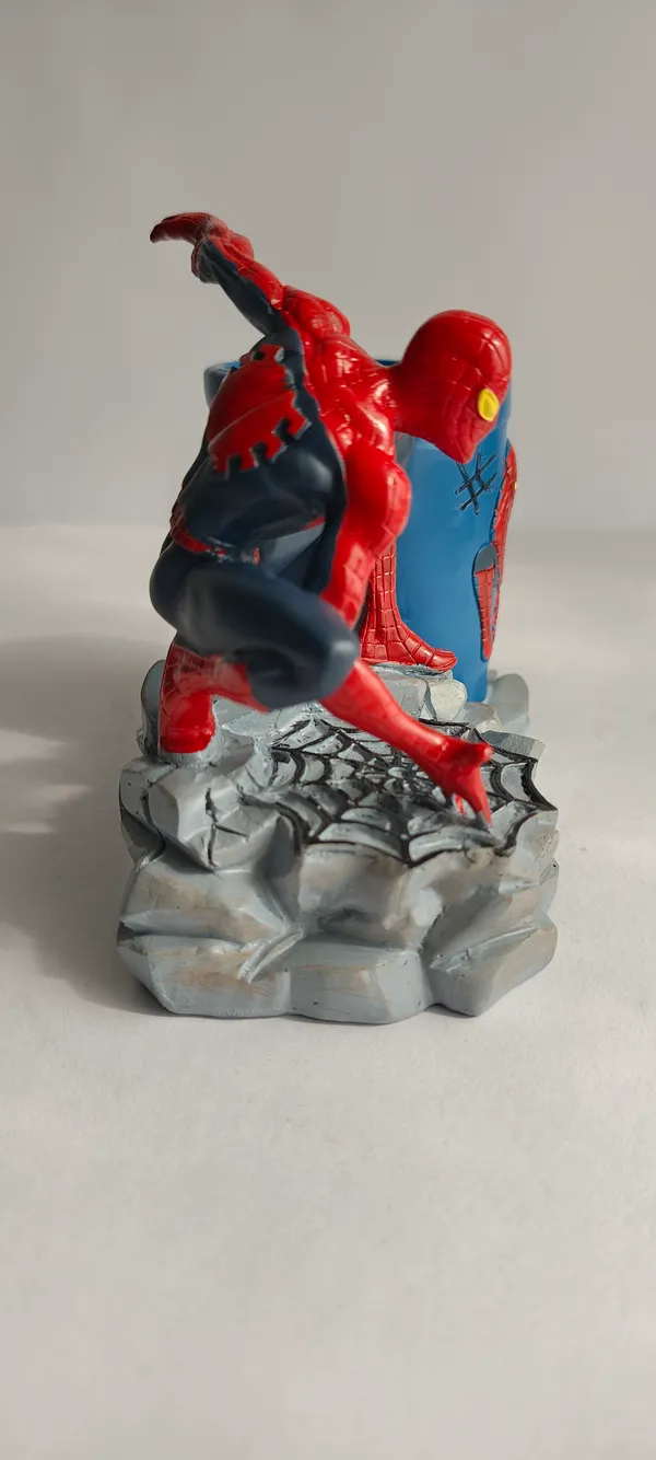 Spiderman_Pen_Stand
