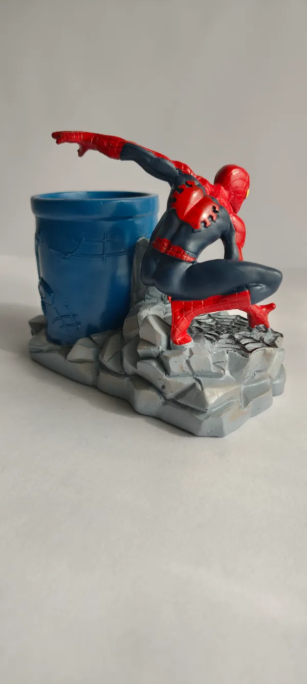 Spiderman_Pen_Stand
