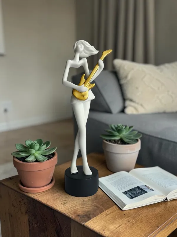 Classic_Violin_Lady_Figurine