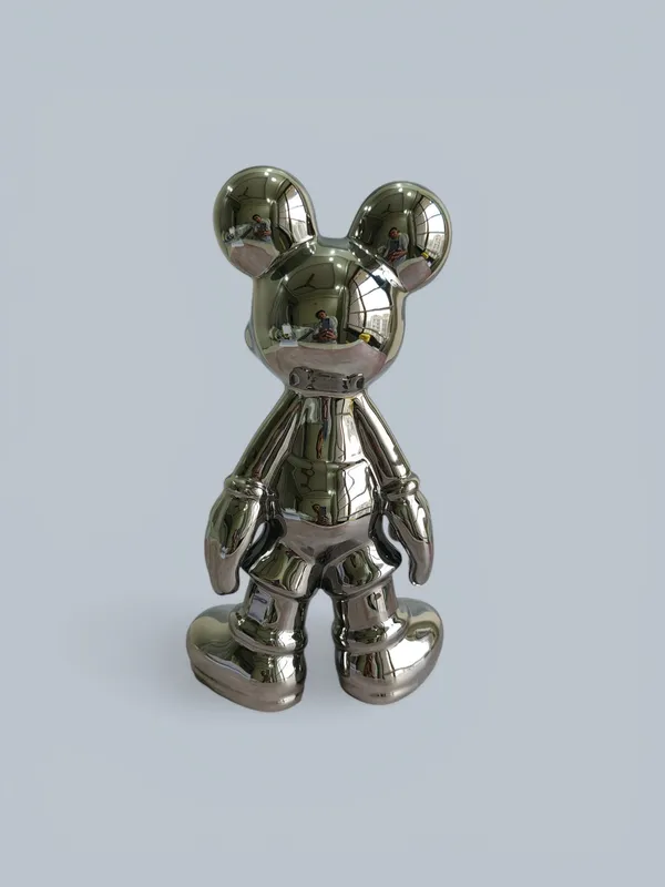 Standing_Silver_Mickey