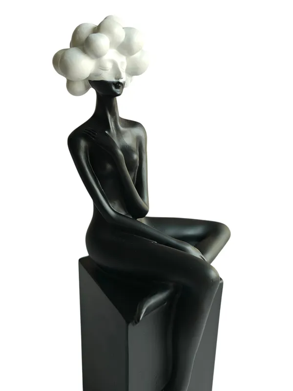 White_Bubble_Hair_Sitting_Lady