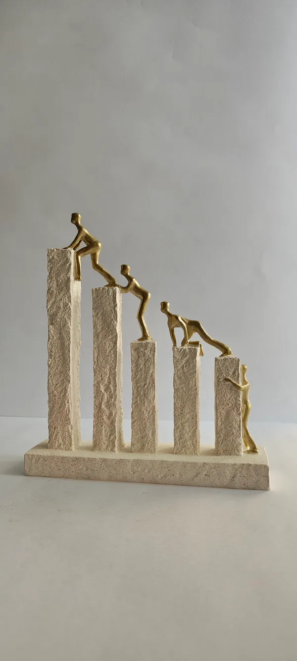 5_men_climbing_on_pillers