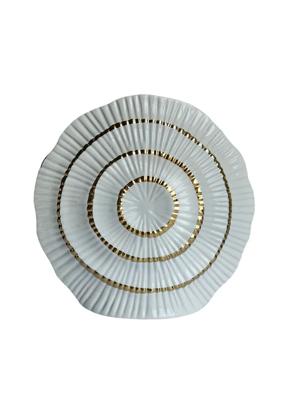 White_&_Golden_Shell_Shaped_Vase