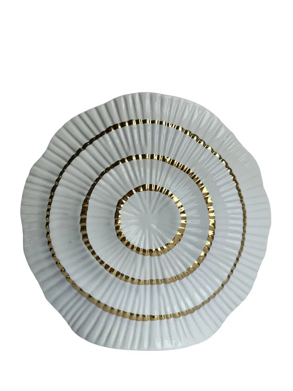 White_&_Golden_Shell_Shaped_Vase