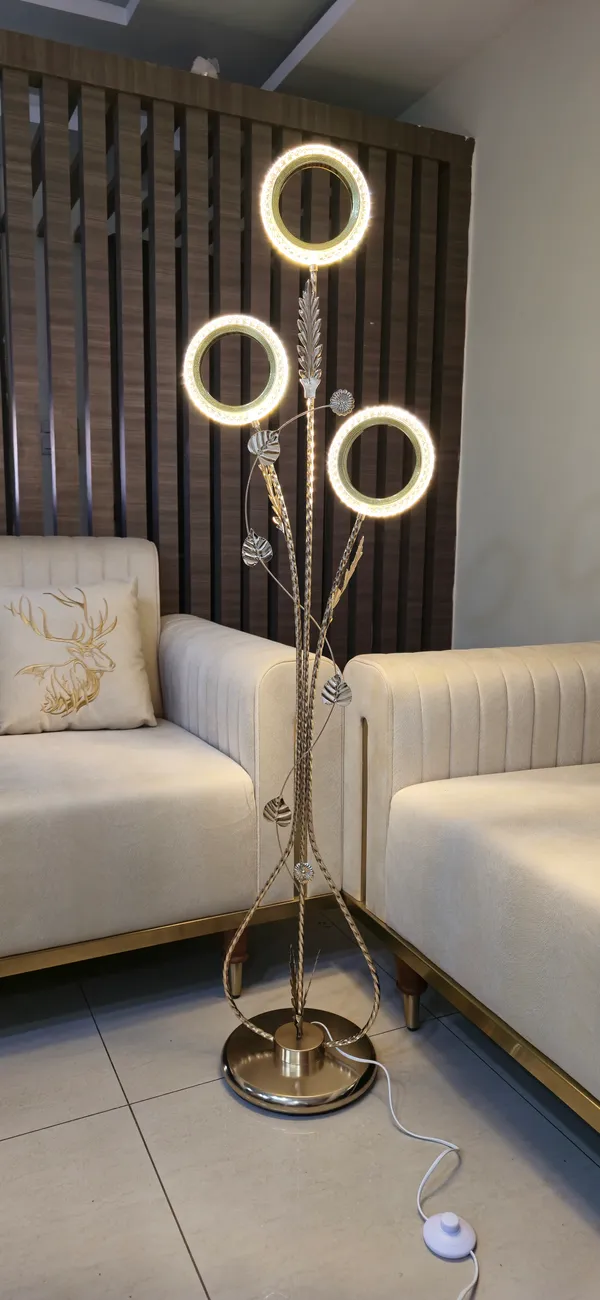 Plant_Shaped_Floor_Lamp