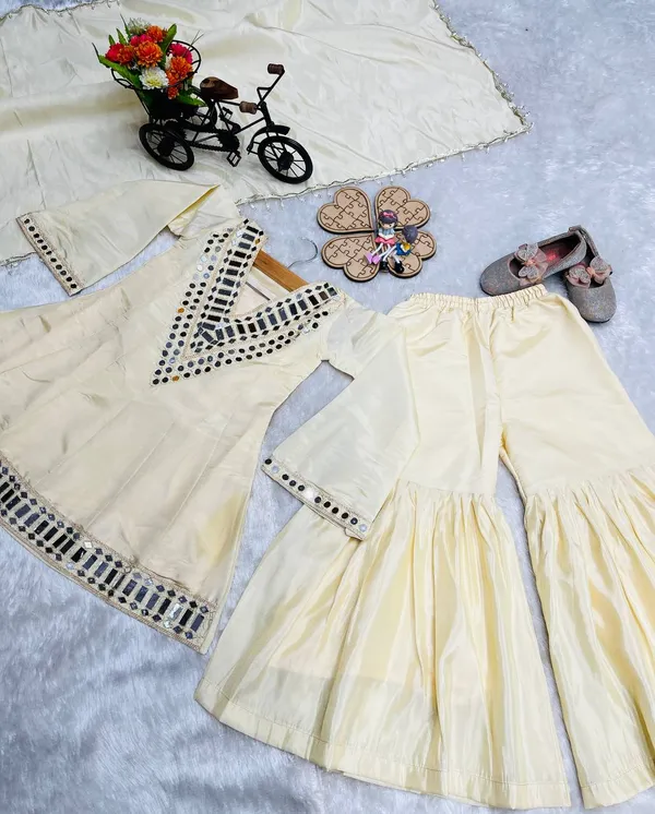 Premium_Quality__thread_with_Real_mirror_With_Fancy_Sleeves