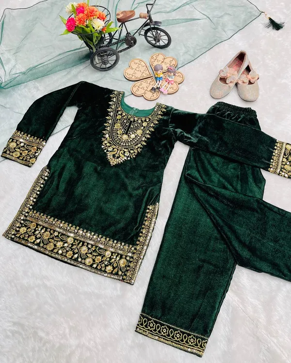 Heavy_Viscose_Velvet_With_Heavy_Embroidery_Sequence_Work_With_Full_Sleeves