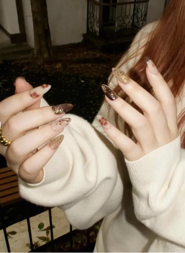 Brown_Marble_Bloom