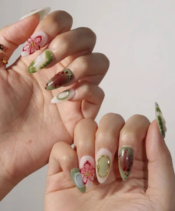 OLIVE_ARTISTIC_NAILS