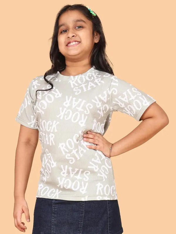 Olive_Cotton_Rock_Star_Print_Half_Sleeve_Round_Neck_T-Shirt_For_Girls