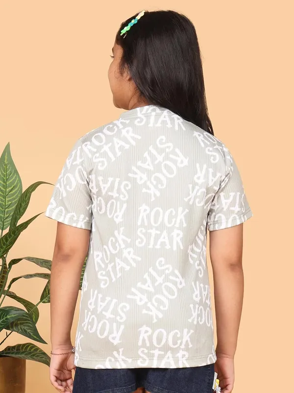 Olive_Cotton_Rock_Star_Print_Half_Sleeve_Round_Neck_T-Shirt_For_Girls