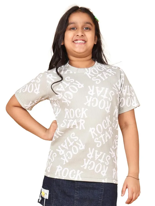 Olive_Cotton_Rock_Star_Print_Half_Sleeve_Round_Neck_T-Shirt_For_Girls
