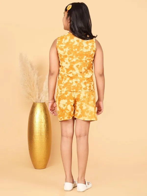 Yellow_Cotton_Jersey_Summer_Set,_Short_Sleeve_T-Shirt_With_Shorts,_Regular_Fit,_Casual_Wear_For_Girls