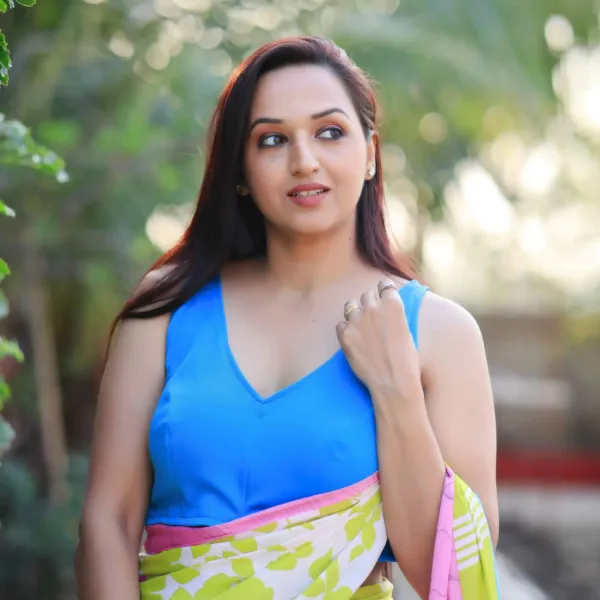 Blue_Neon_Lycra_Slub_Sleeveless_Blouse