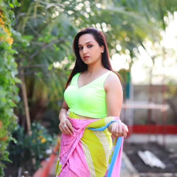 Green_Neon_Lycra_Slub_Sleeveless_Blouse