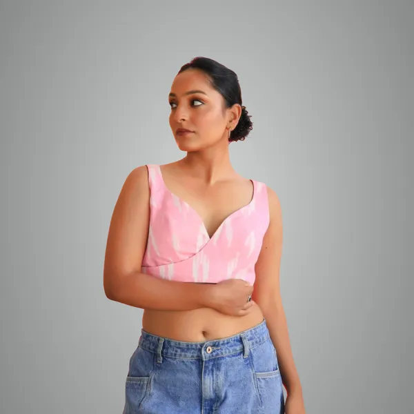 Pink_And_Black_Reversible_Sweetheart_Neck_Ikkat_Blouse_Two_Looks_In_Pink_&_Black